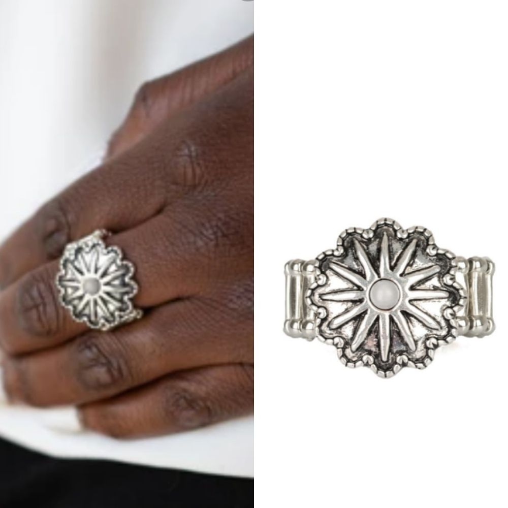 Silver flower ring